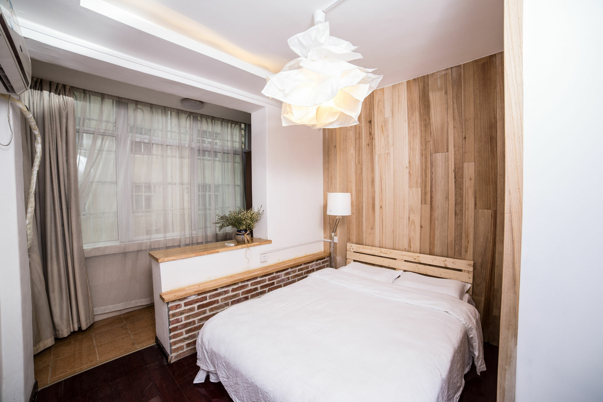 Xi'An Zhongshi Youth Hostel Экстерьер фото