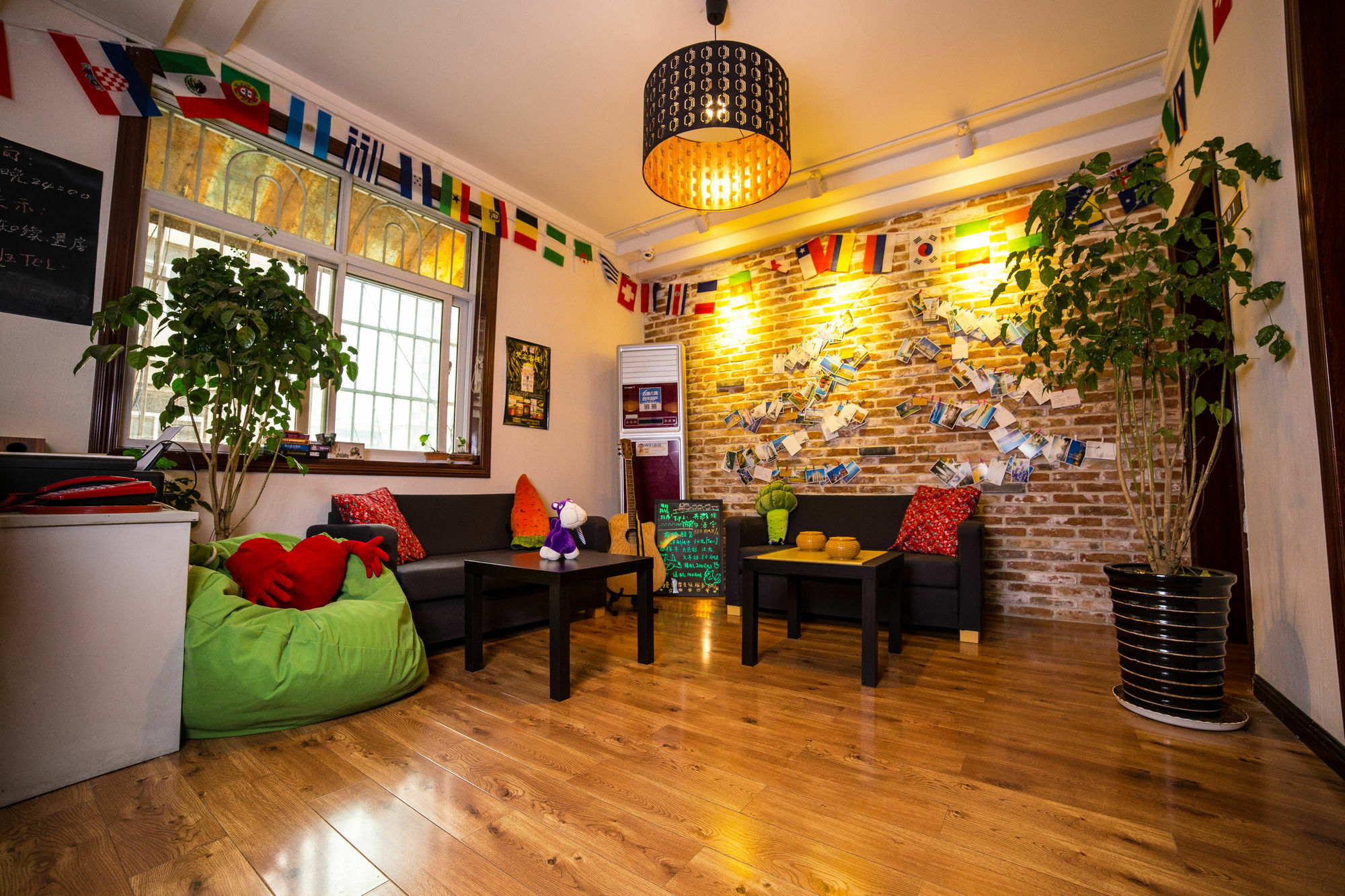 Xi'An Zhongshi Youth Hostel Экстерьер фото